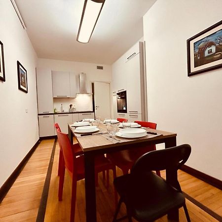 Kibilu - Via Medaglie D'Oro Centro Citta Con Parcheggio Apartment Varese Luaran gambar
