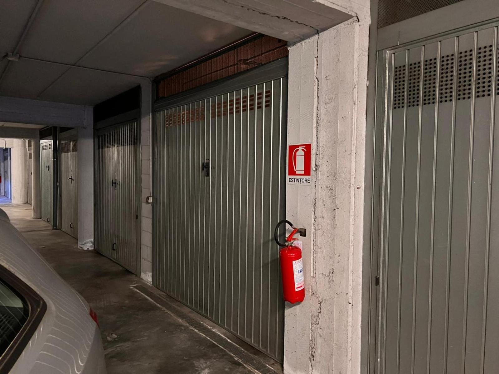 Kibilu - Via Medaglie D'Oro Centro Citta Con Parcheggio Apartment Varese Luaran gambar